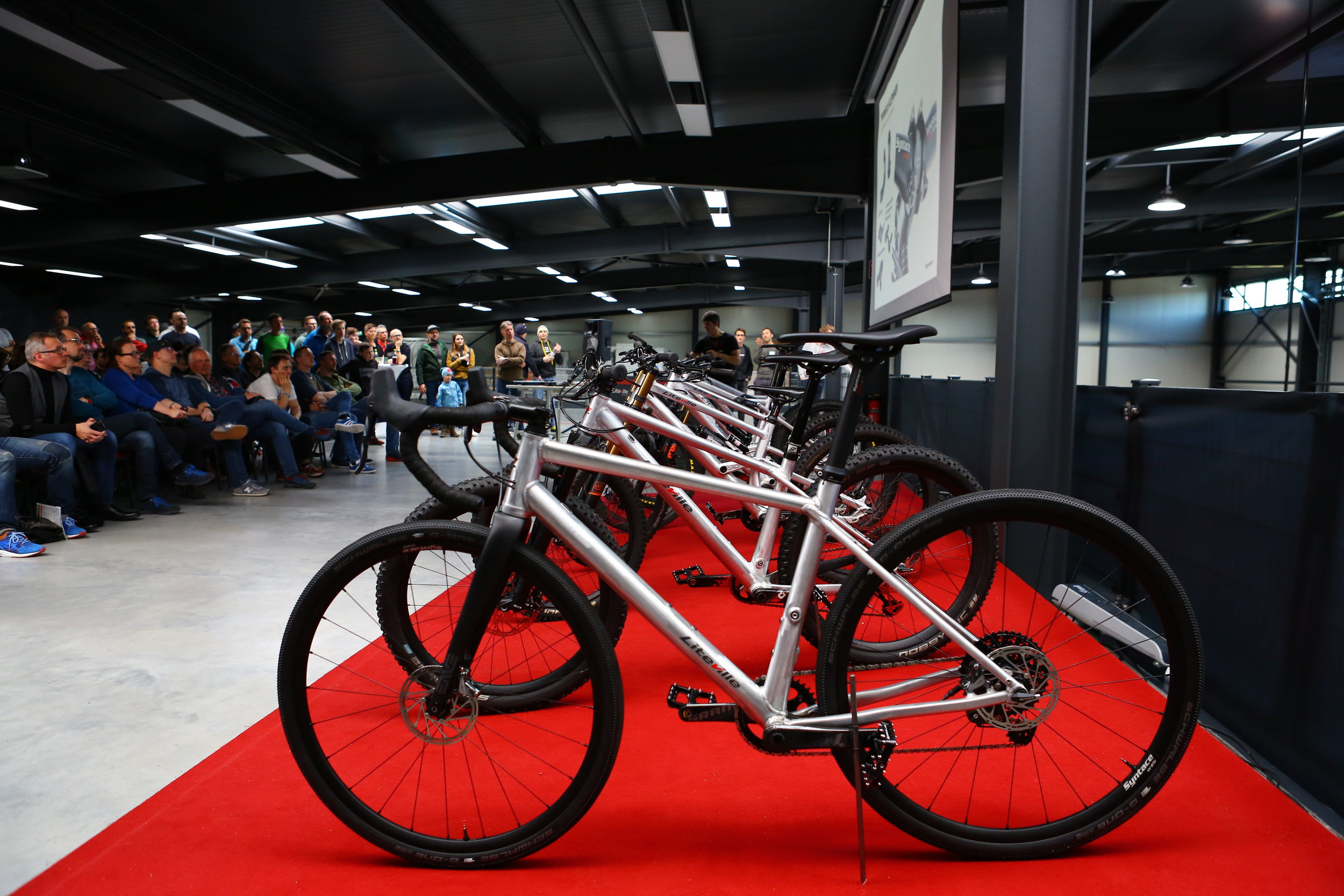 Die neuen Liteville Modelle - im Vordergrund das neue Gravel-Bike 4-ONE © Syntace