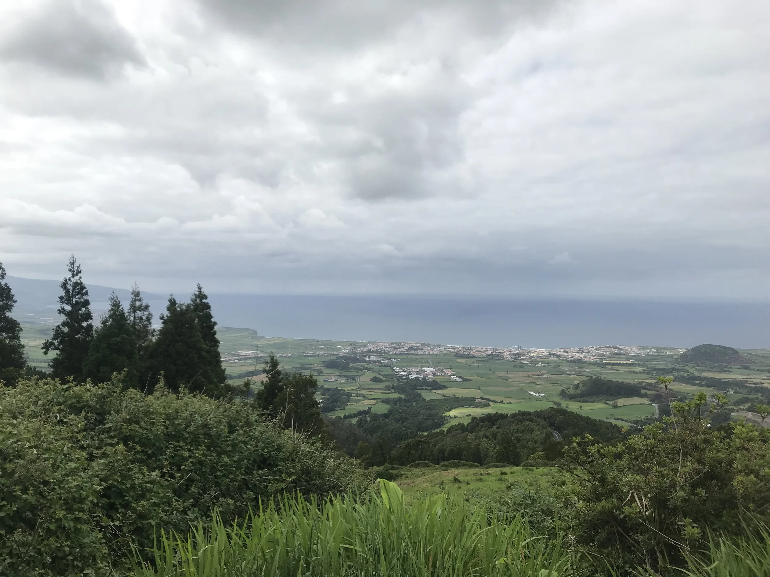 Blick während der Auffahrt zum Lagoa do Fogo