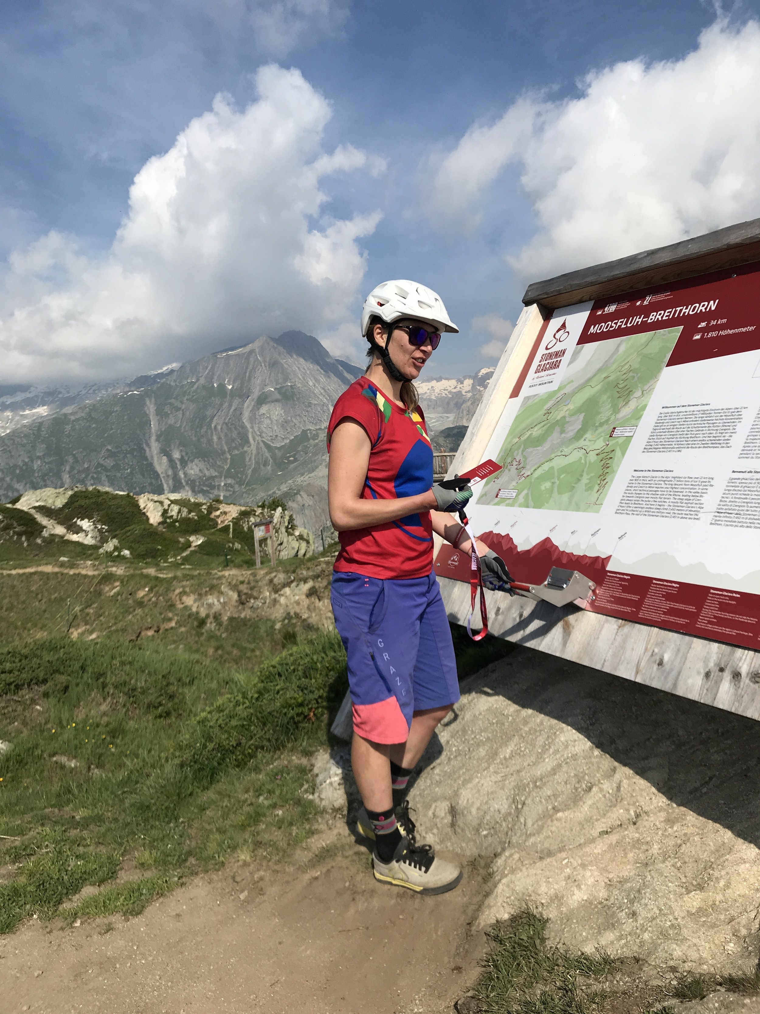 Check - erster Stempel für heute am Checkpoint Moosfluh