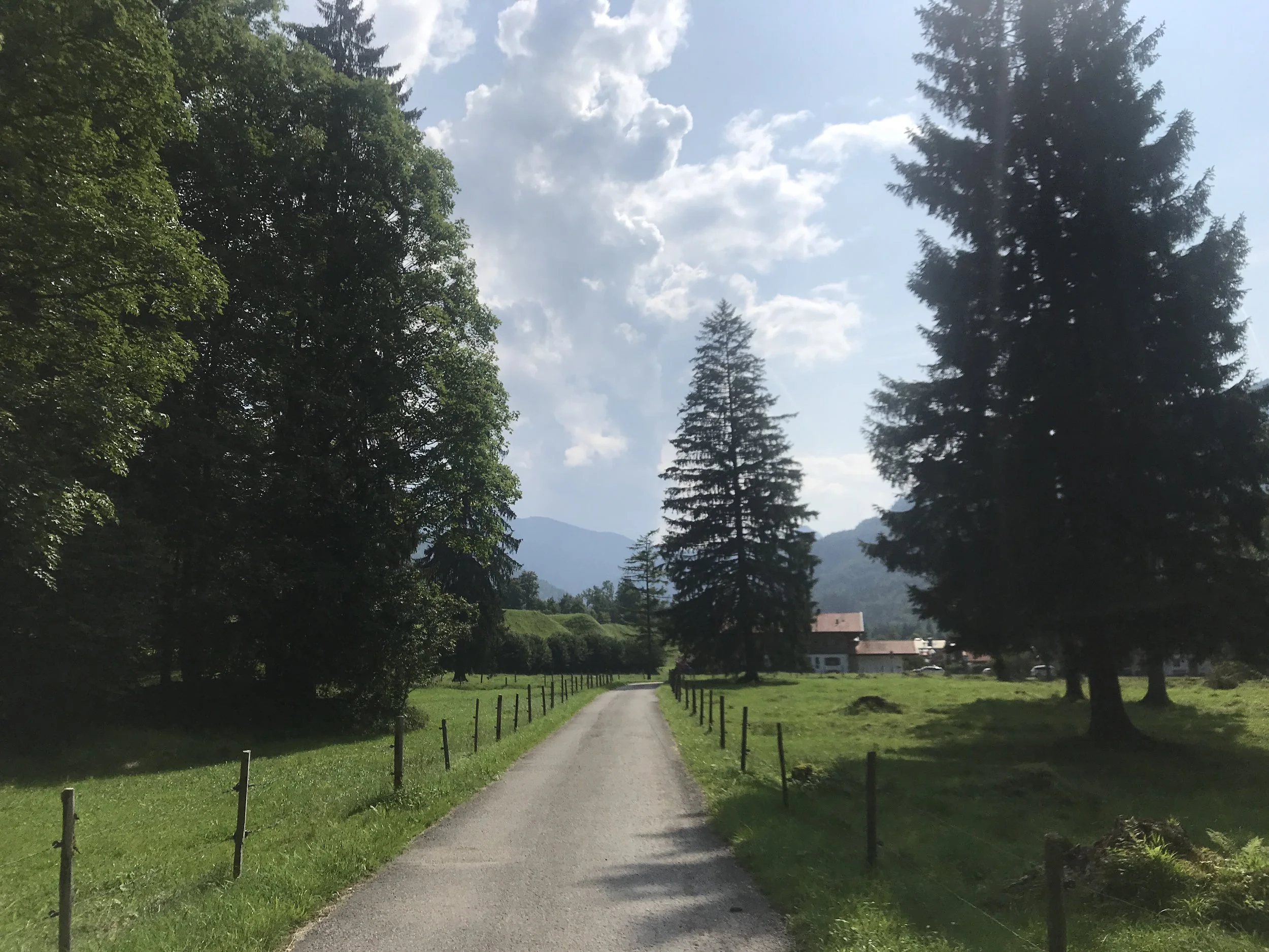 ... gehts leicht bergauf Richtung Wildbad Kreuth