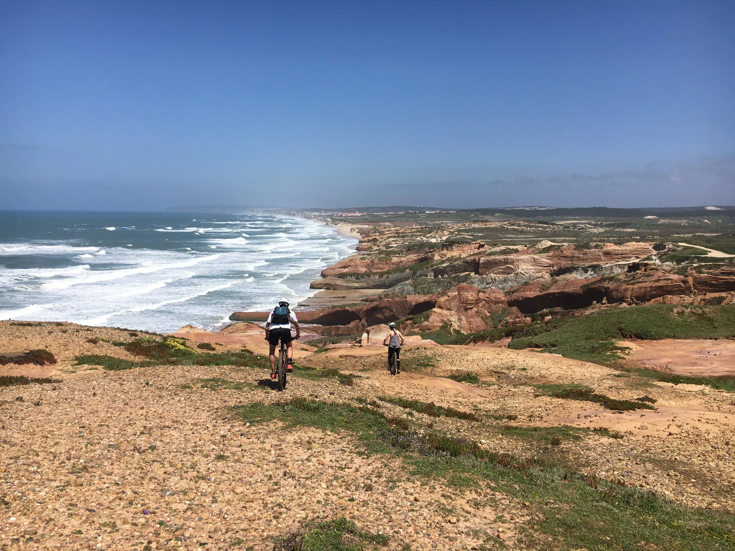 "Wir hoffen, dass sich die Saison in den Spätsommer und Herbst ausdehnt“ - Interview mit Daniel vom DaSilva Bike &amp; Surf Camp in Portugal  