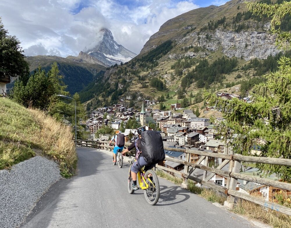 Gepäcktransport im autofreien Zermatt  #3