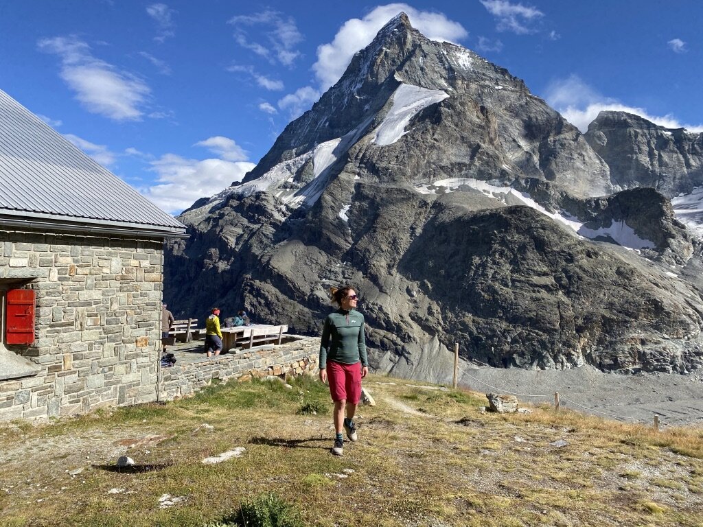 Die Schönbielhütte und das Matterhorn