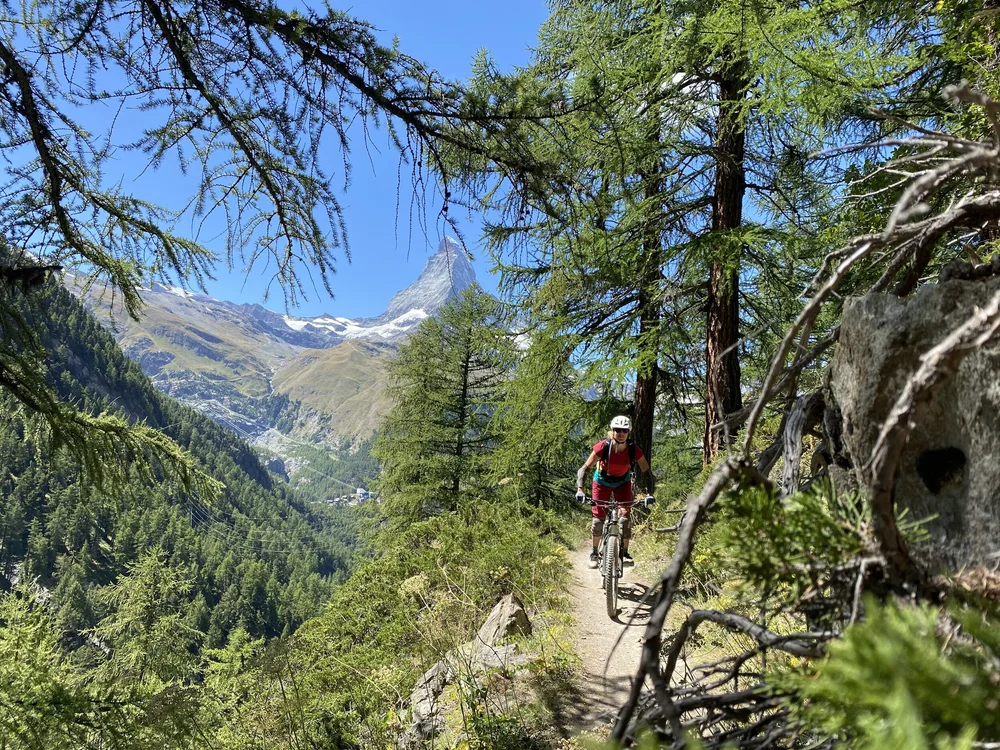 Trail entlang der Höhenlinie