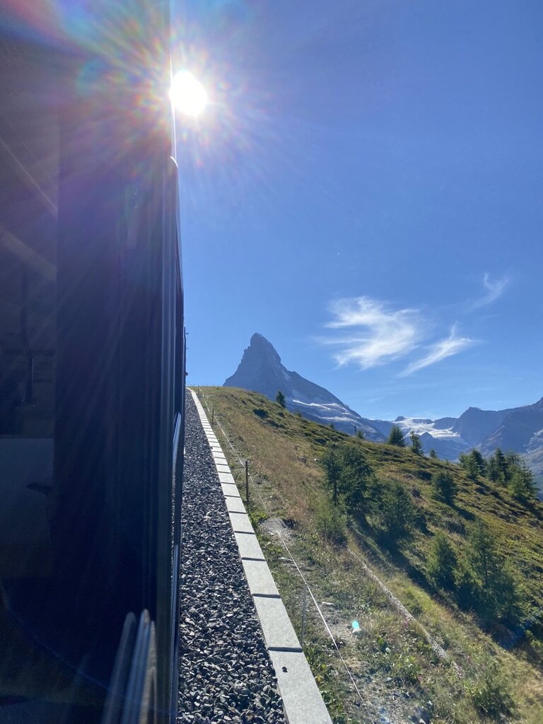 Blick aus der Gornergratbahn aufs Matterhorn 
