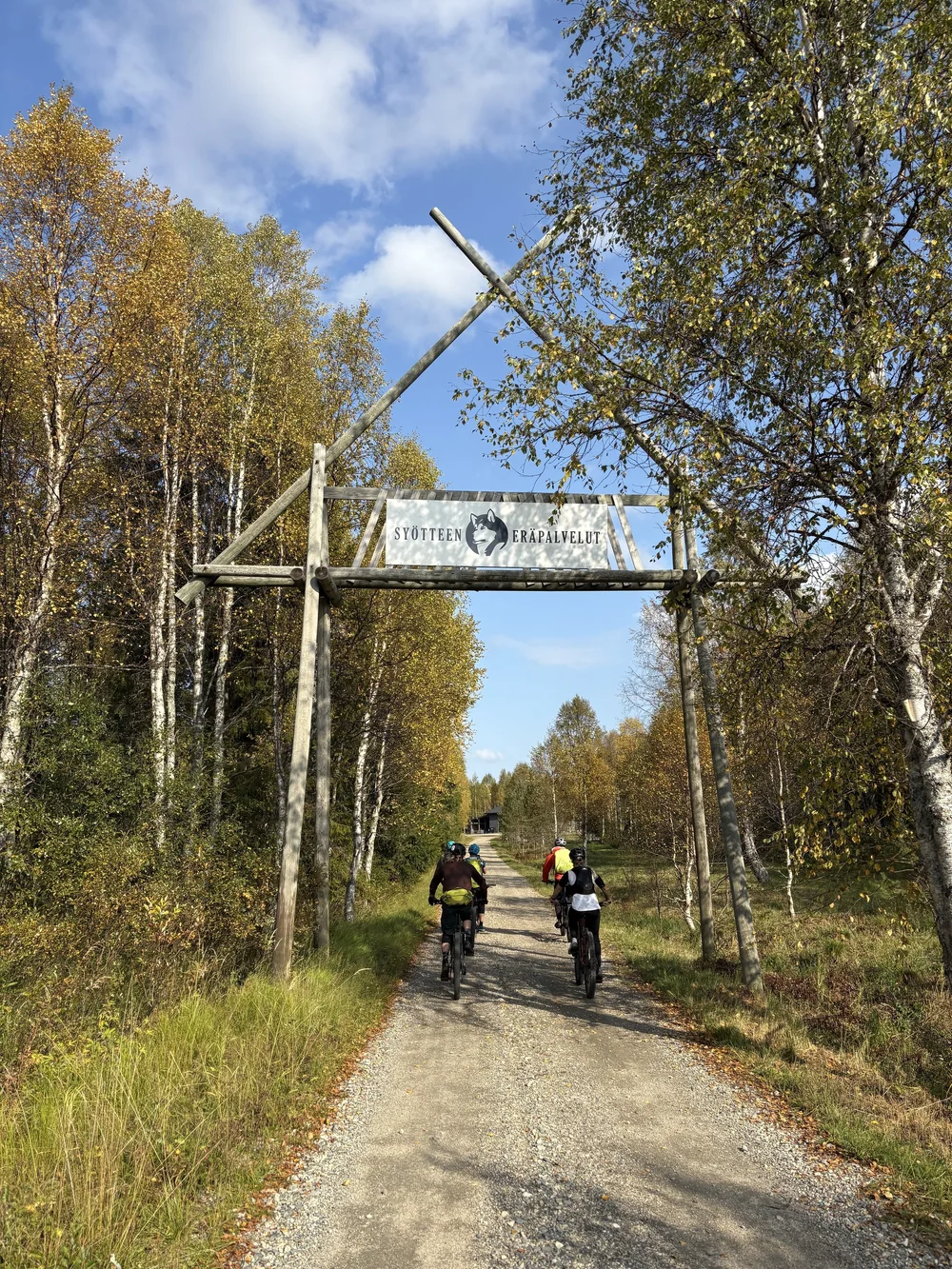 Die Einfahrt zur Husky-Farm