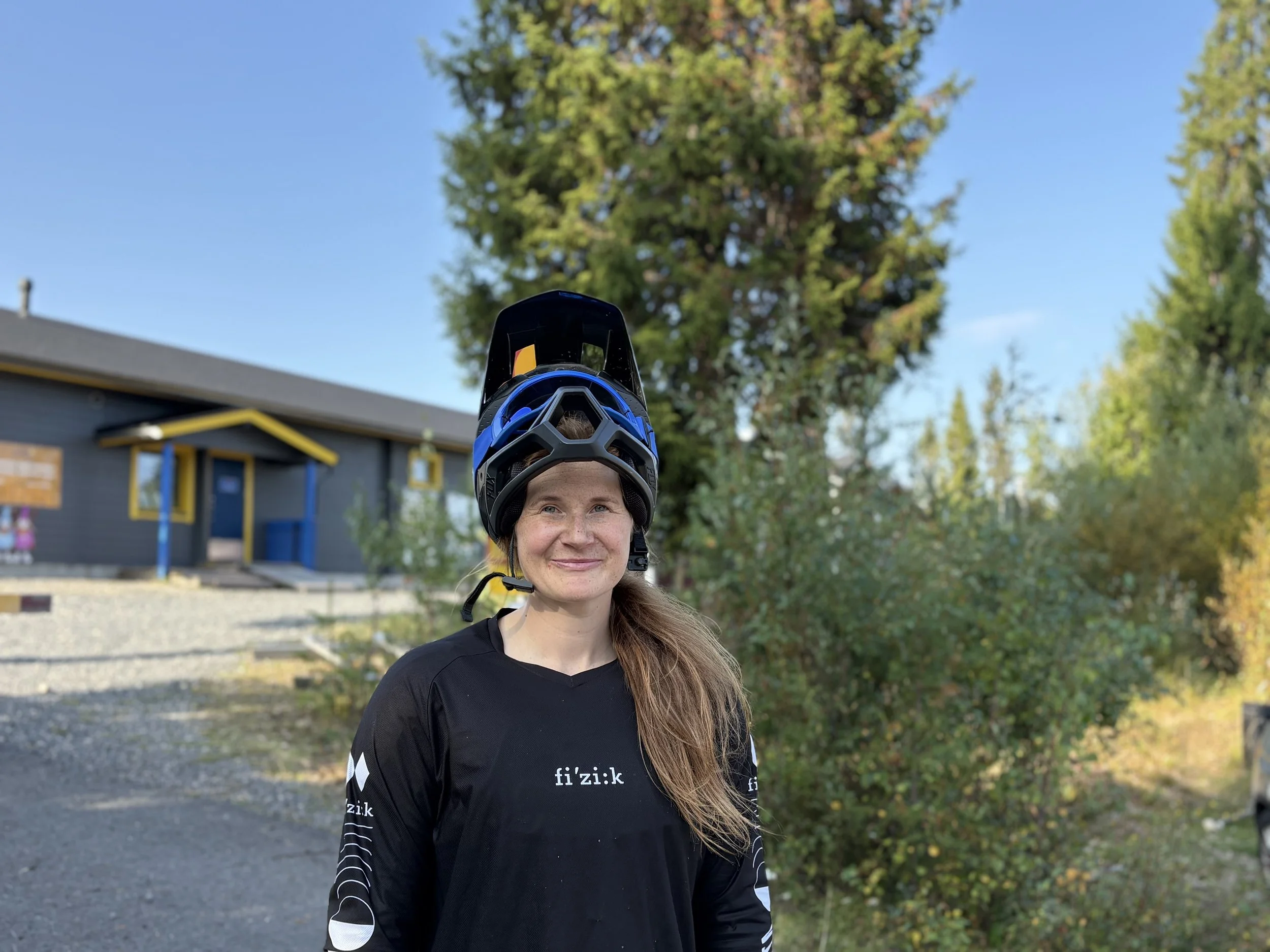 Veinalotta, die mit ihrem Mann den Bike Park betreibt