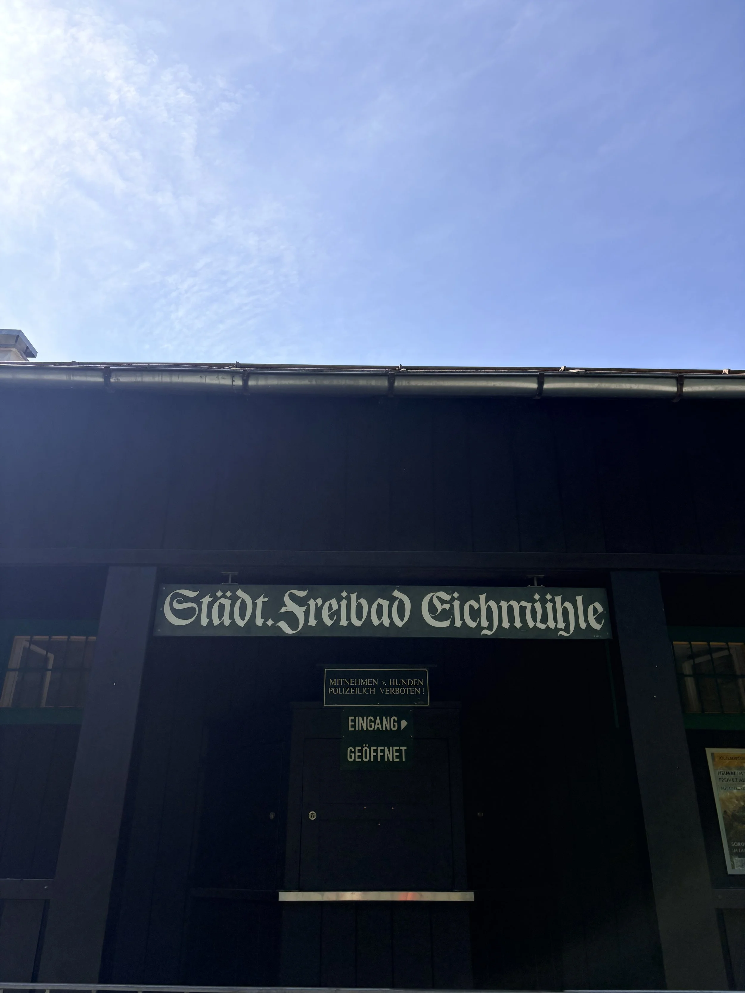 Bade-Stopp im Freibad Eichmühle.