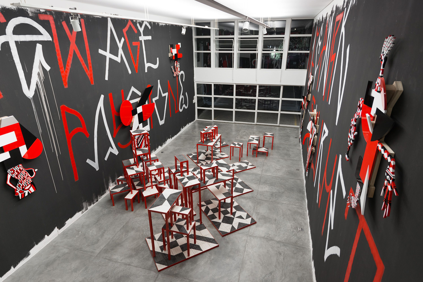 Assume Vivid Astro Focus alisabel viril apagão fenomenal Mixed-media installation Casa Triângulo, São Paulo, Brazil April 4th - May 18th, 2013 “Transgeométricas”, 2013 Group of 8 sculptures/paintings Paint and automotive paint on mdf, variable dimensions