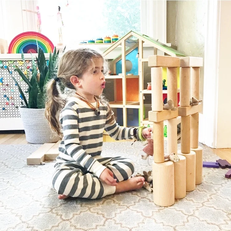 play wooden blocks