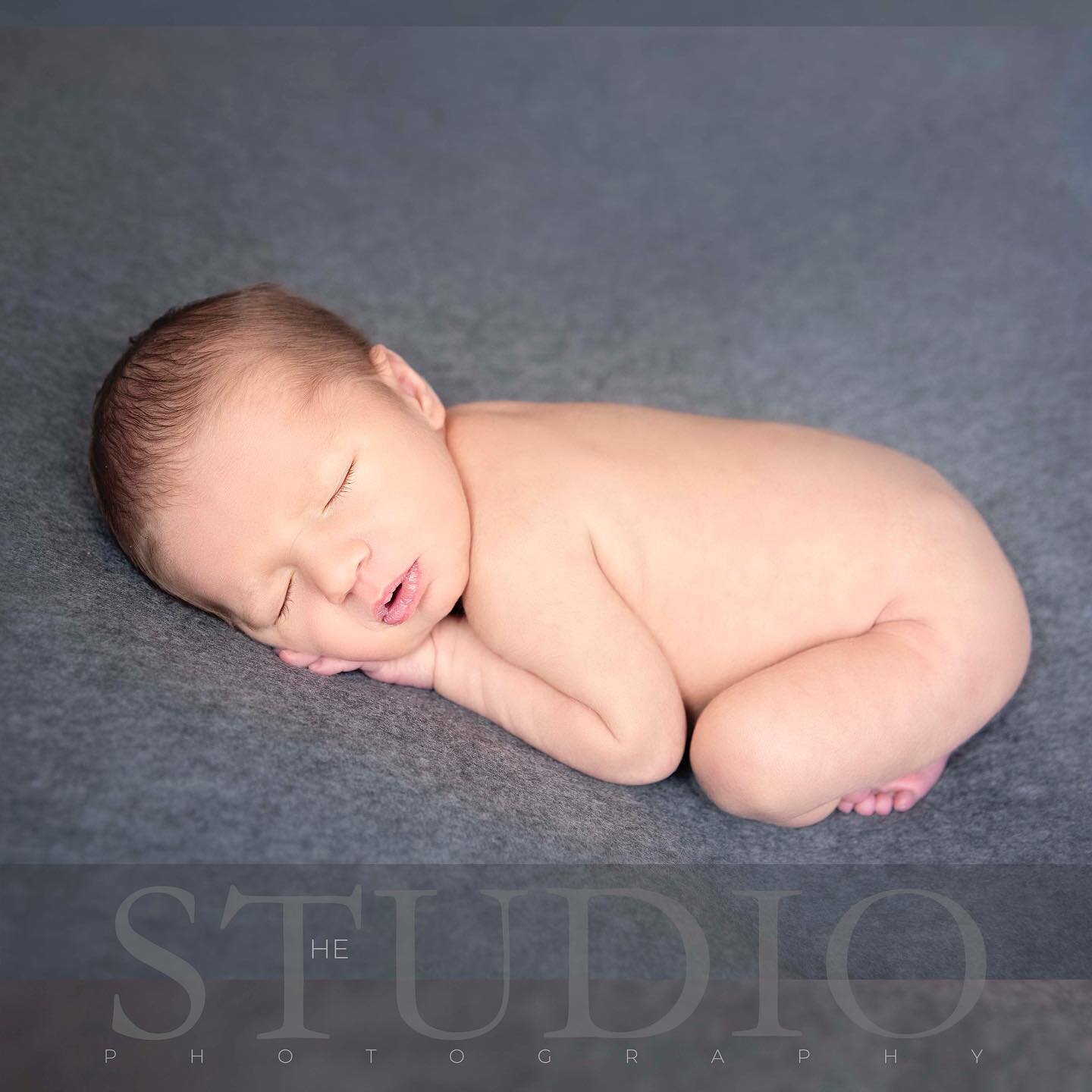 At home or in hospital, capturing sleepy newborns.  What can I capture for you?