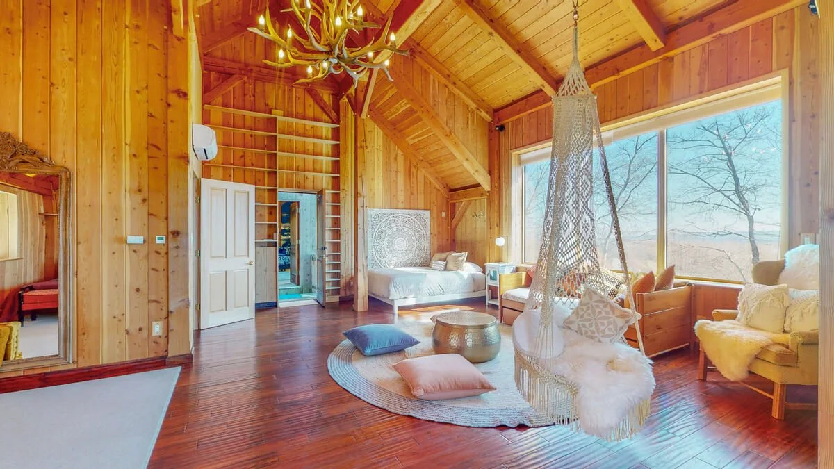 Le-Petite-Chalet-3.jpg