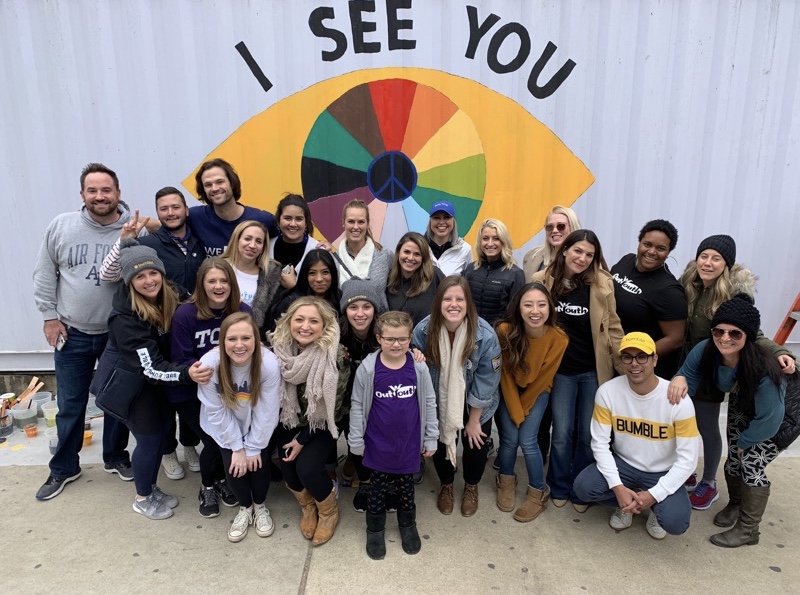 BumbleBFF, Gen and Jared Padalecki, and Xavier Schipani with Out Youth staff and board members at the I See You Always in All Ways mural at Container Bar in November 2018.