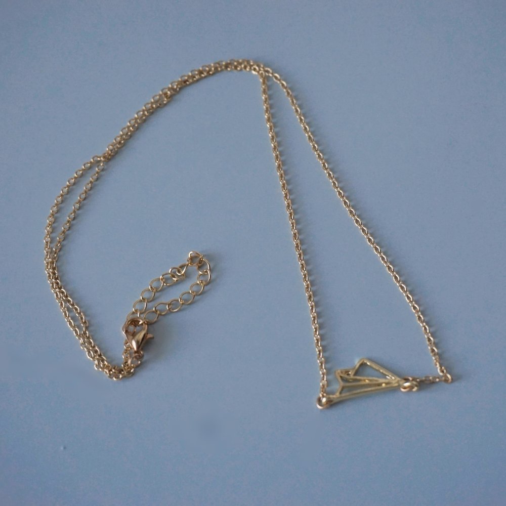  YOOE Triangle Origami Paper Airplane Necklace