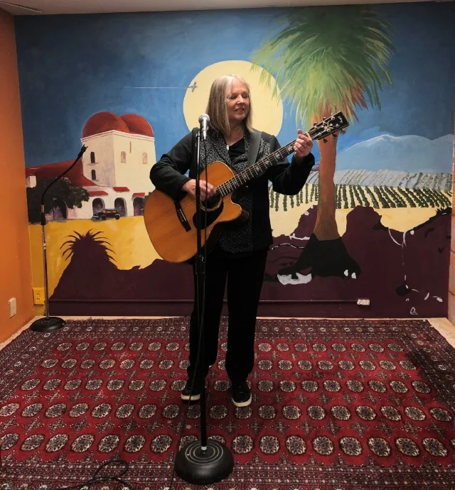 Linda Lowe GUITAR/SONGWRITING PERFORMANCE