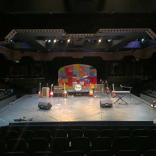 Calm before the storm! #guitargiveaway #beatlerama #marriotttheater #chicago #lincolnshire #beatlestribute