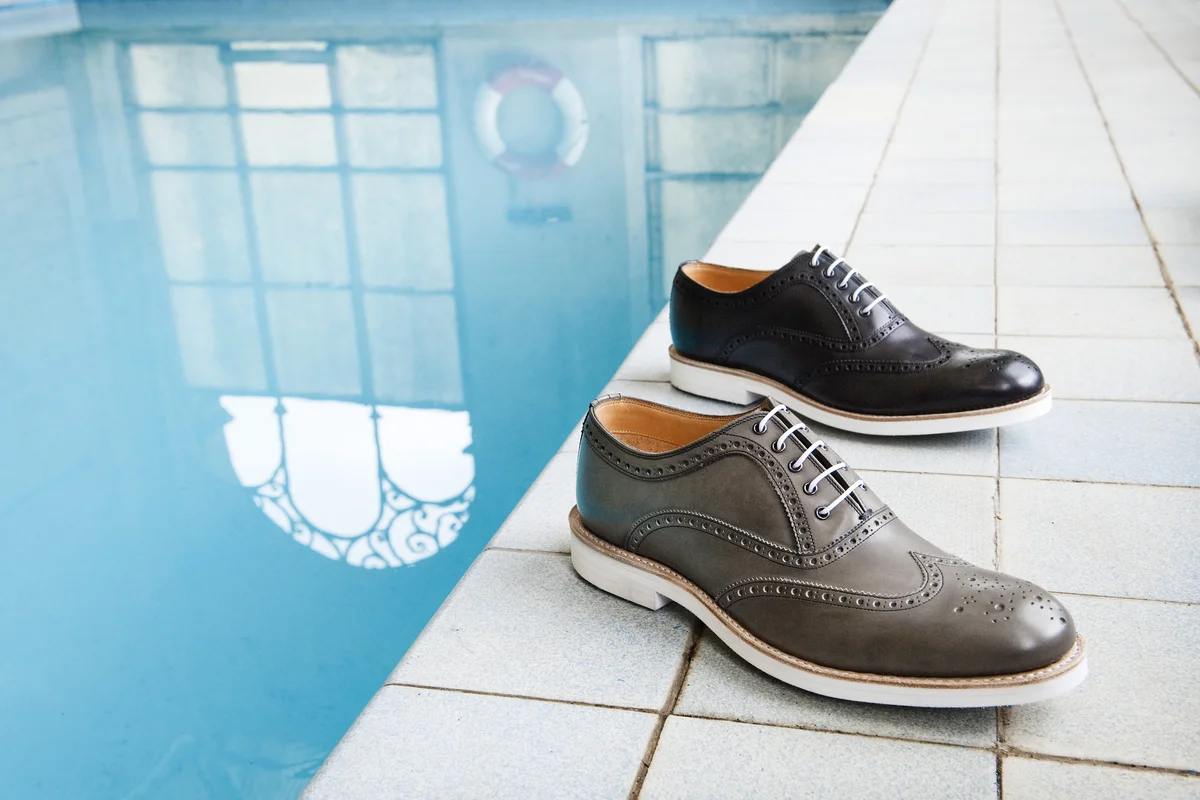 Lodger - English lightweight summer brogues