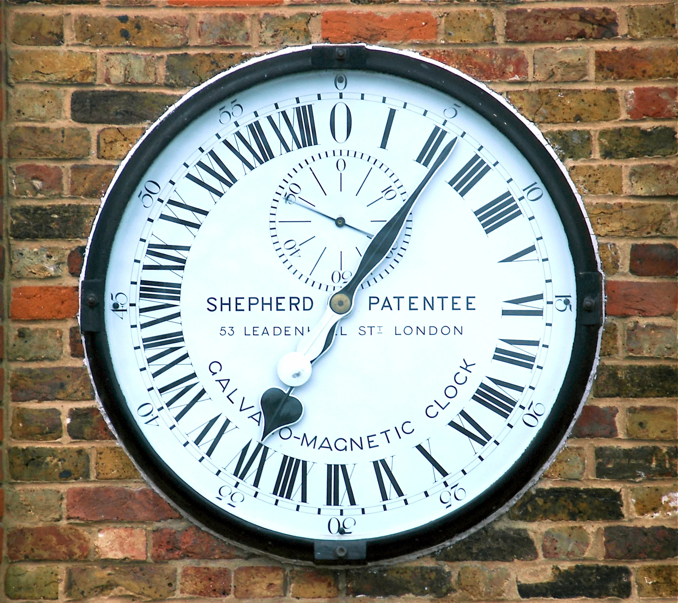 Greenwich_clock_1-manipulated.jpg