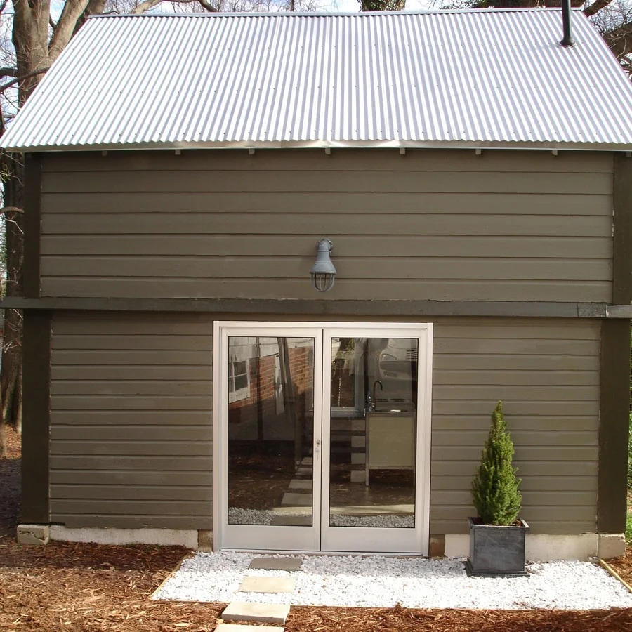 BARN 01.jpg