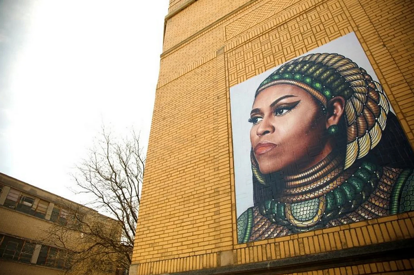 Obama mural Tribune photo.jpg
