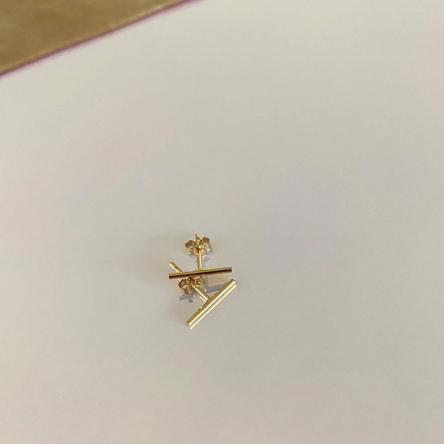 4B096CC3-248B-47A4-AF3C-F81DB5DC836F