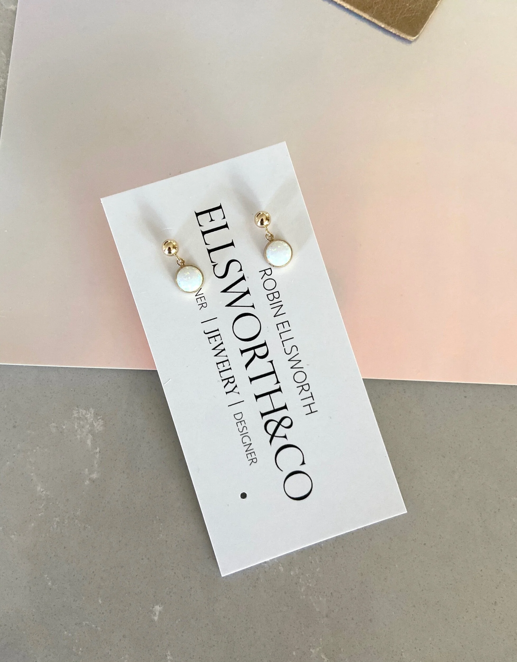 AA1B52D1-9C9D-42AF-A44B-EC556B358848