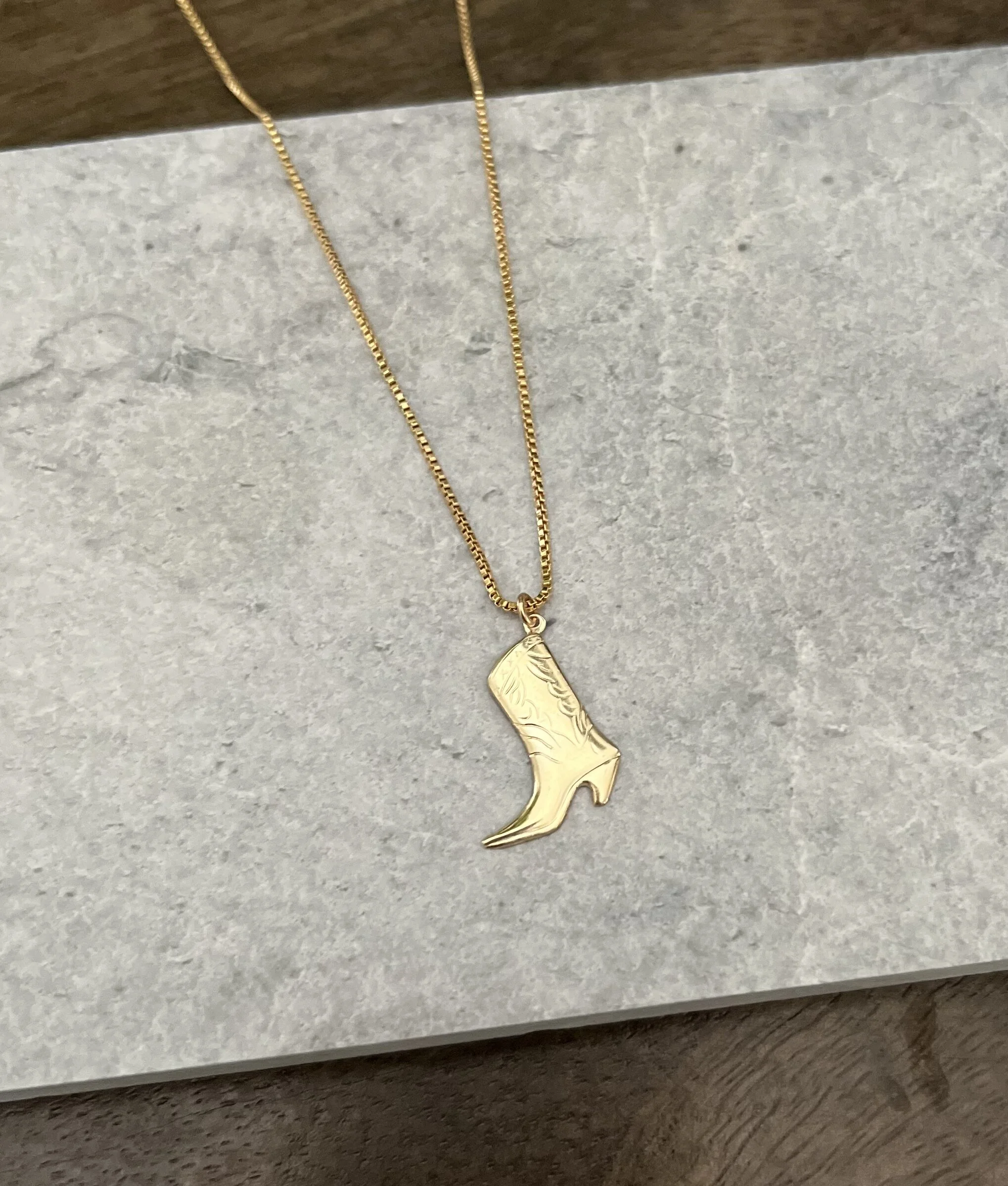 04B516B2-7AF5-48B8-A169-62A66230DC3C