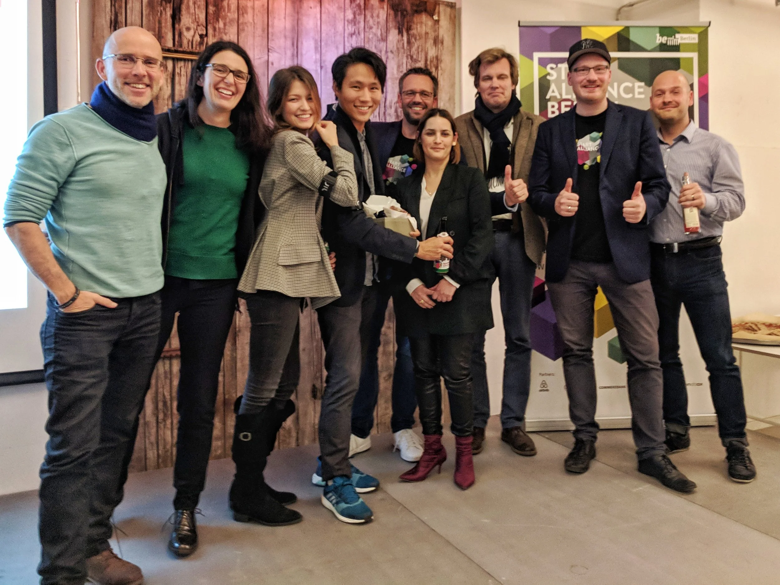 Pitch Winner with Jury fltr: Alex Piutti (HTGF), Isabell Canu (Coparion), Ruby Hawliczek (Wear Works), Kevin Yoo (Wear Works), Christian Herzog (Start Alliance), Mali Baum (Angel Investor), Philipp Semmer (MOTU Ventures), Carl-Philipp Wackernagel (Sstart Alliance), Rayk Reitenbach (IBB Bet)