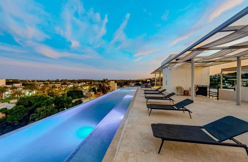 Artful Condo In Art District 