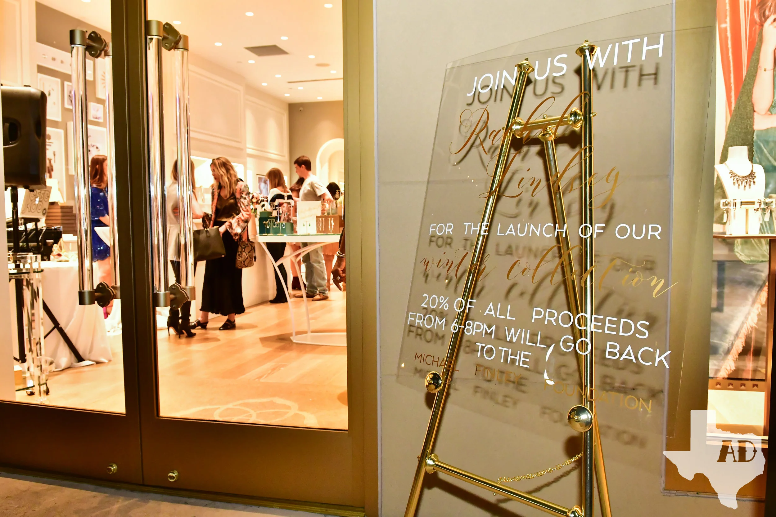 AnnieDevineTX_KendraScott-24.jpg