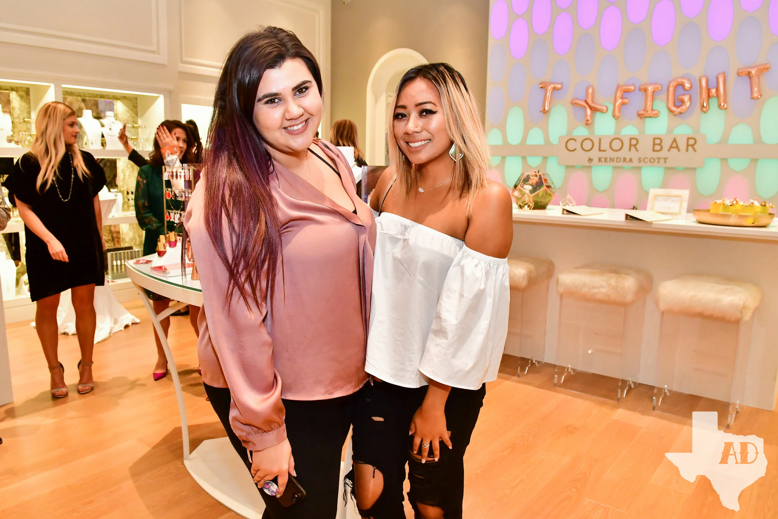 AnnieDevineTX_KendraScott-41.jpg