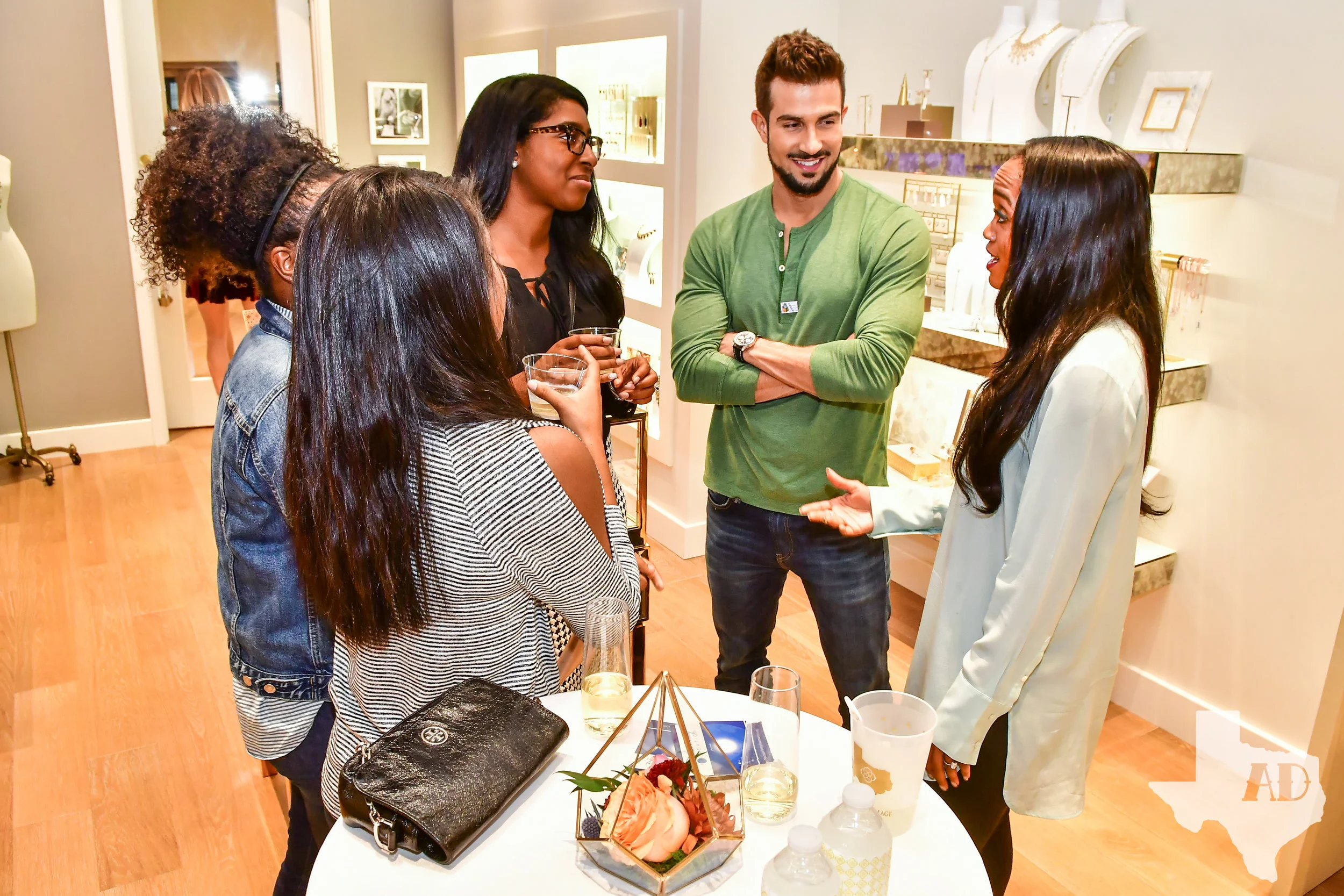 AnnieDevineTX_KendraScott-40.jpg