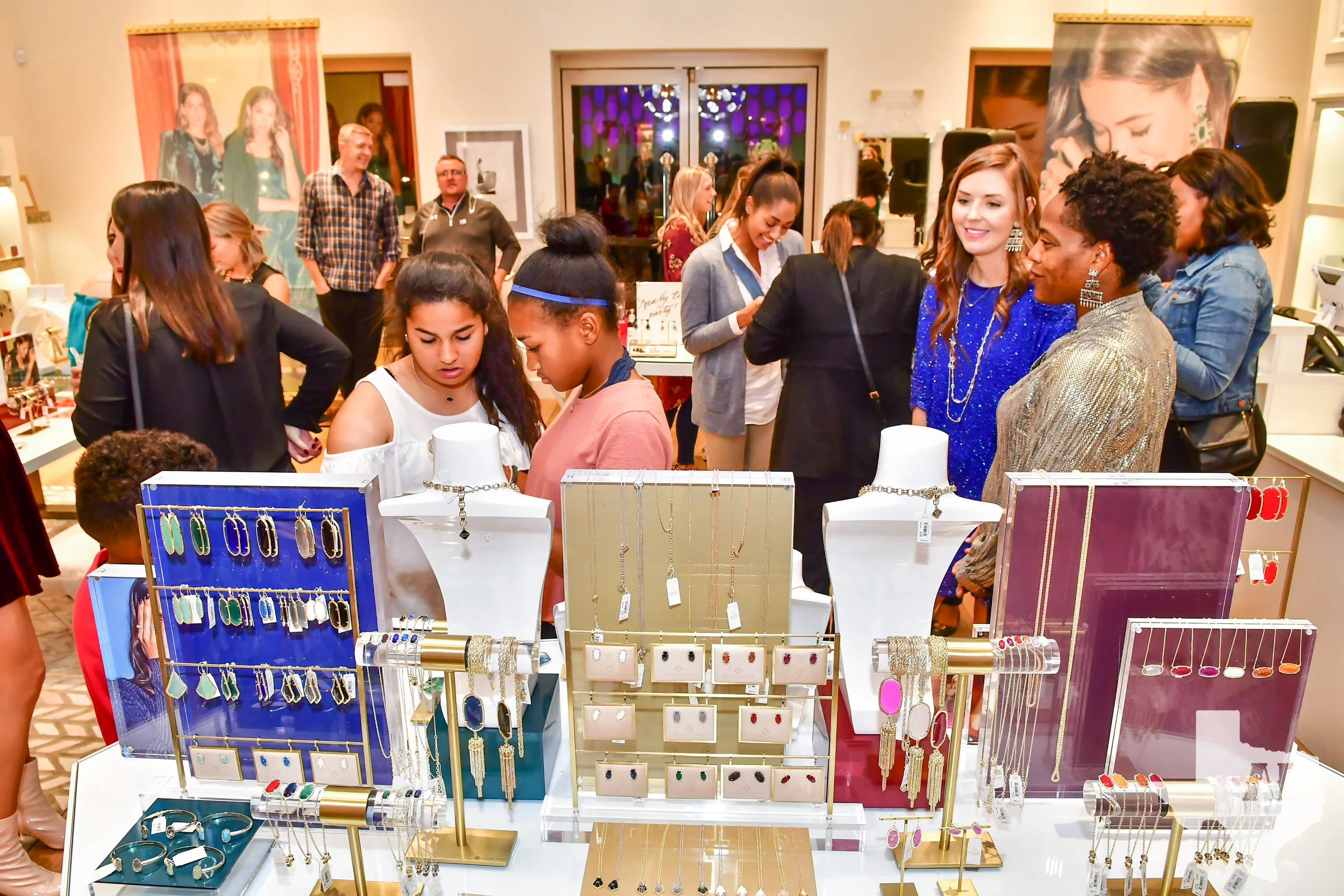 AnnieDevineTX_KendraScott-46.jpg