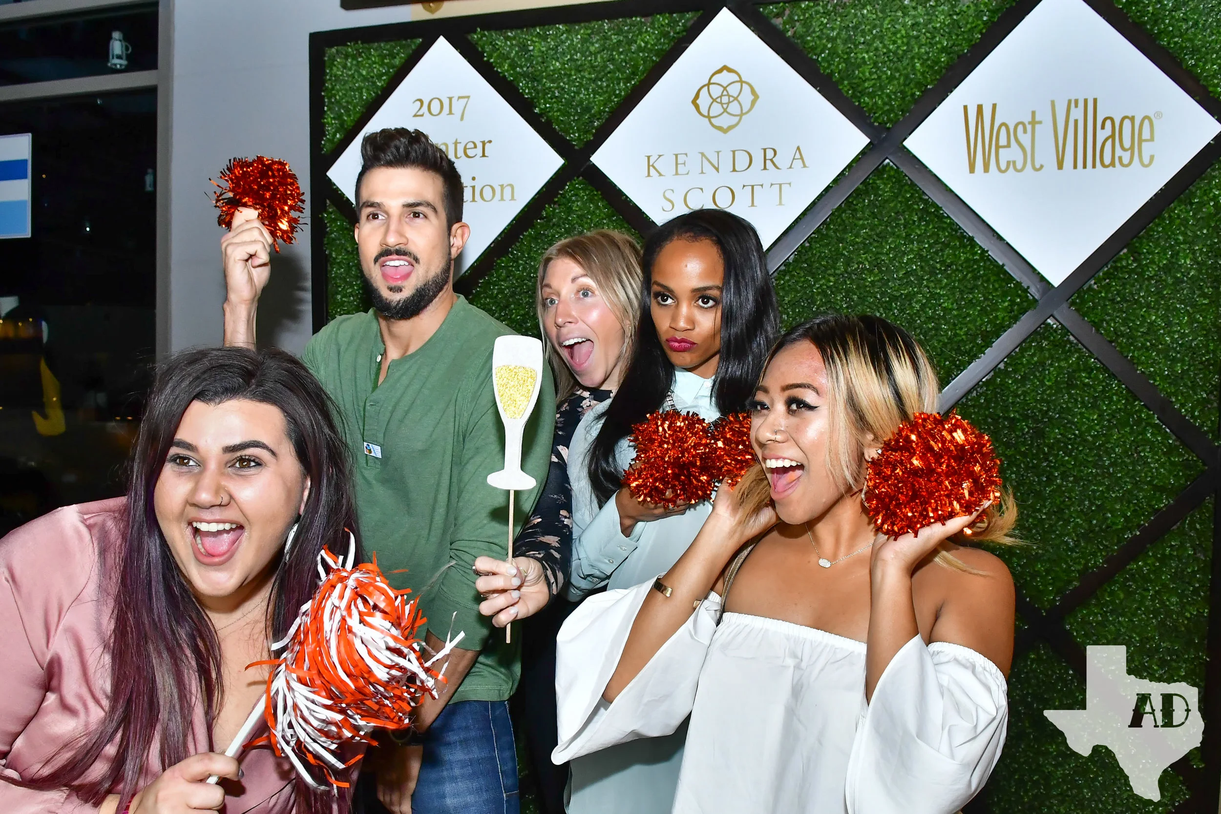AnnieDevineTX_KendraScott-71.jpg