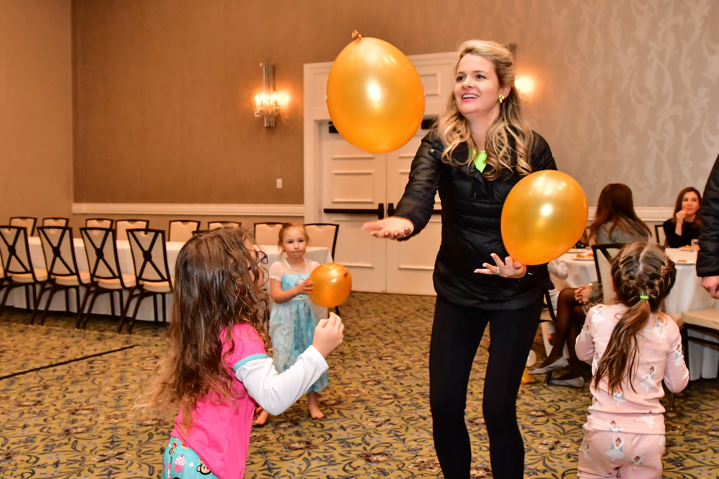DecemberBirthdays_AnnieDevineTX-62.jpg