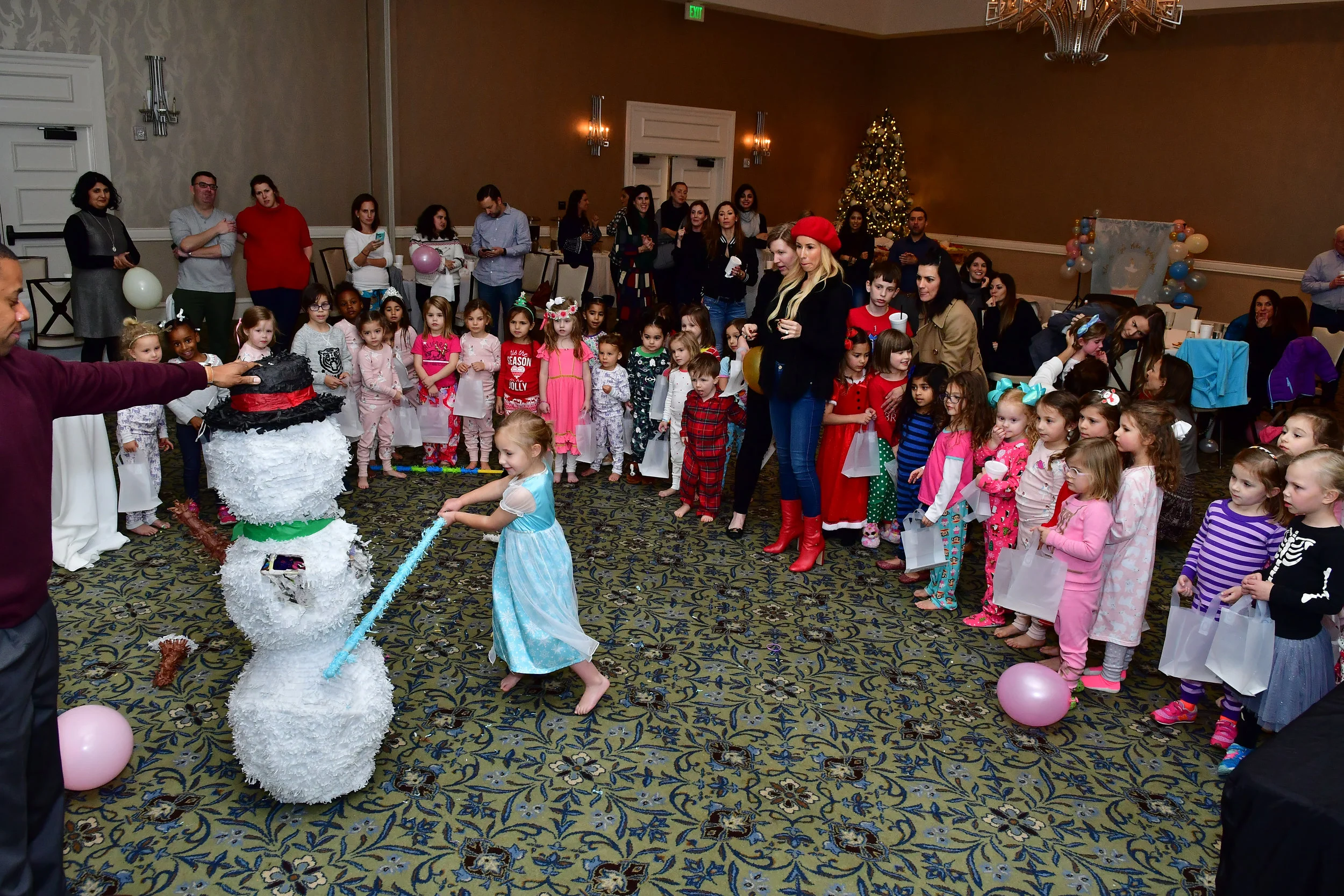 DecemberBirthdays_AnnieDevineTX-128.jpg