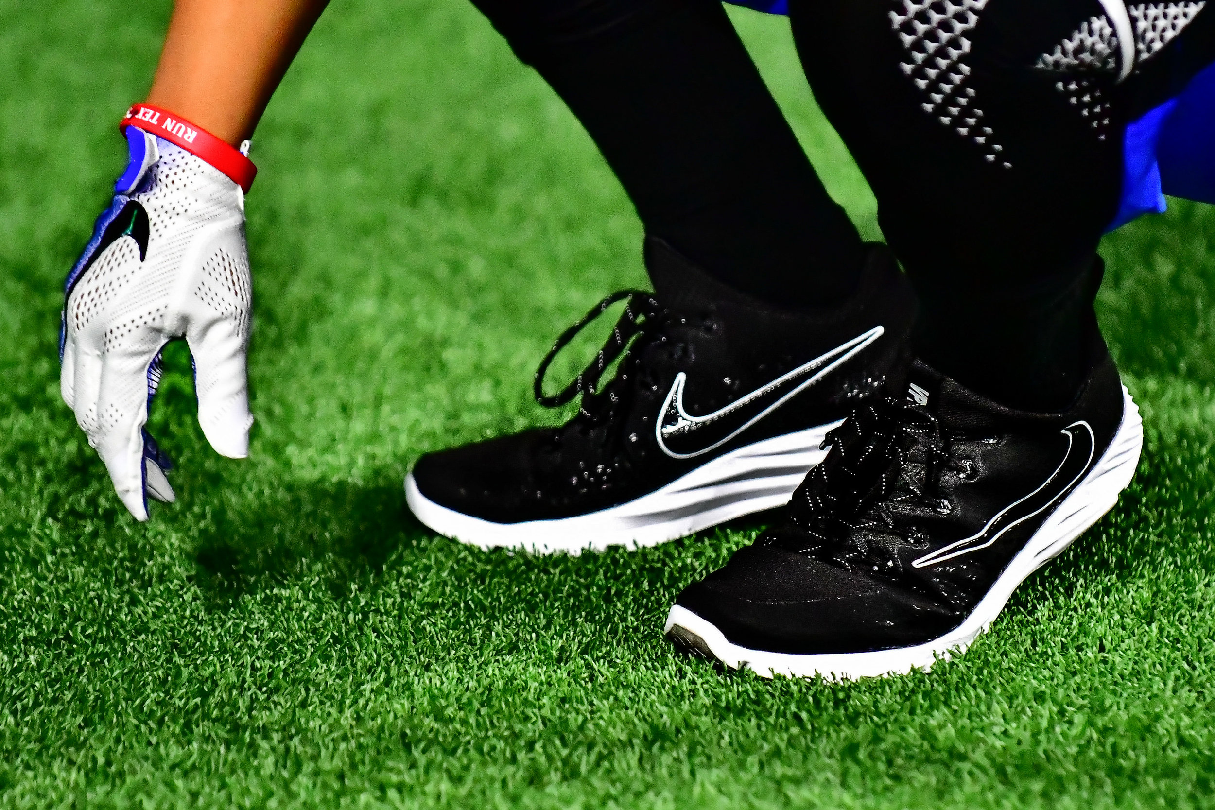 AnnieDevineTX_NikePreview (2 of 113).jpg