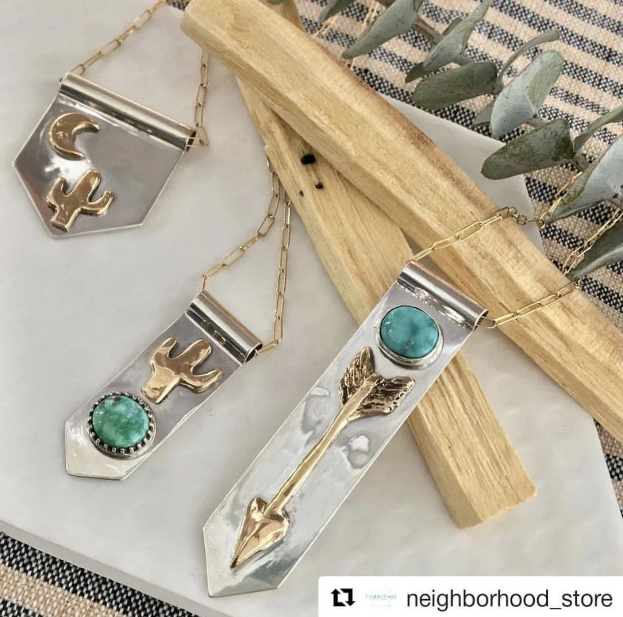 Valerie Morgan Designs' handcrafted jewelry pieces are inspired by the organic beauty of nature, many are cast from real natural objects & feature natural gemstones. All pieces are made & strung by hand. @valeriemorgandesigns