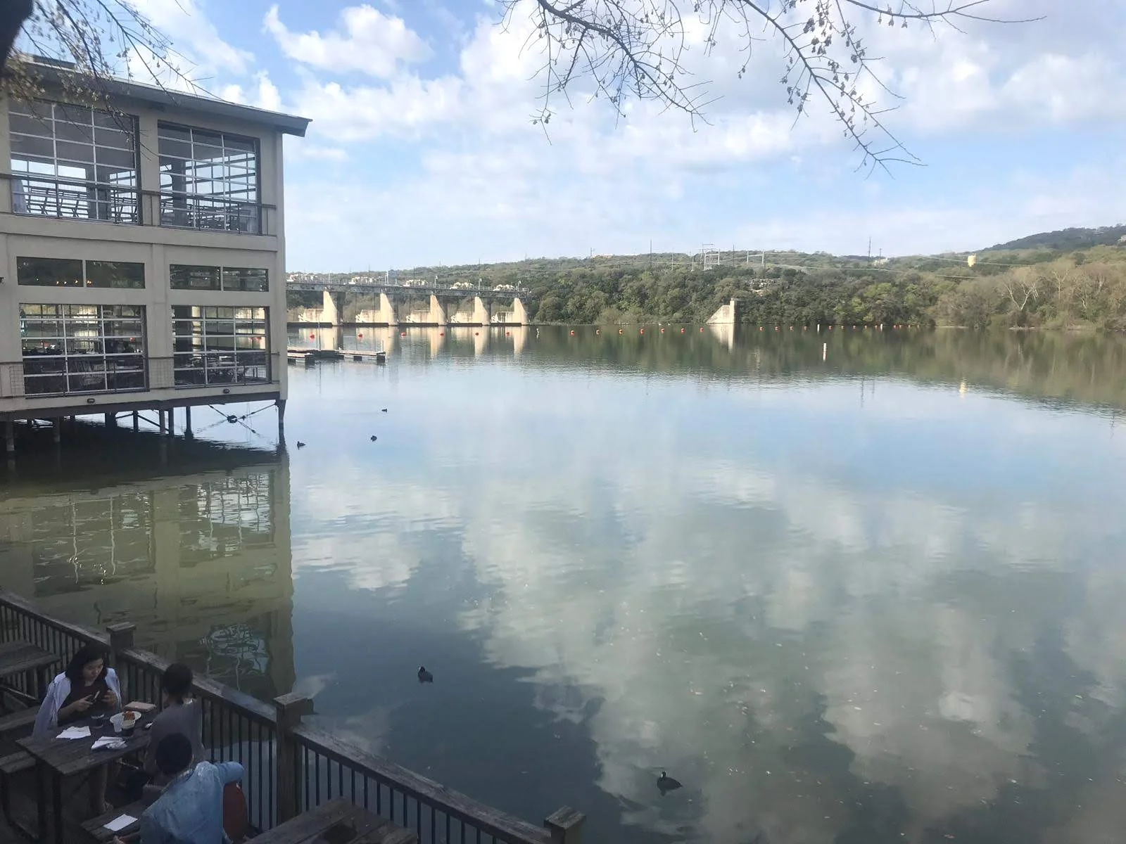 Don’t miss Mozart’s for coffee on the lake!