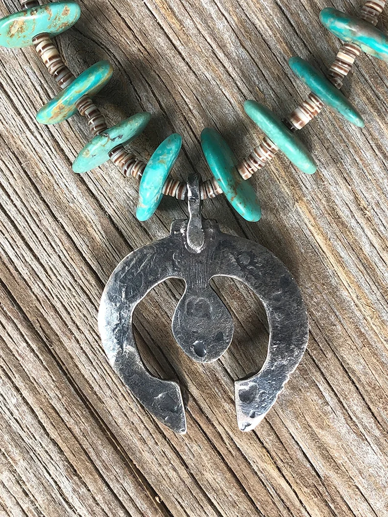 Necklace_04_d.jpg