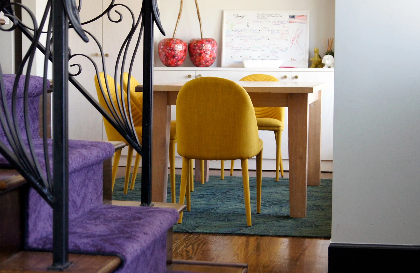 Colorful-dining-room-design-1.jpg