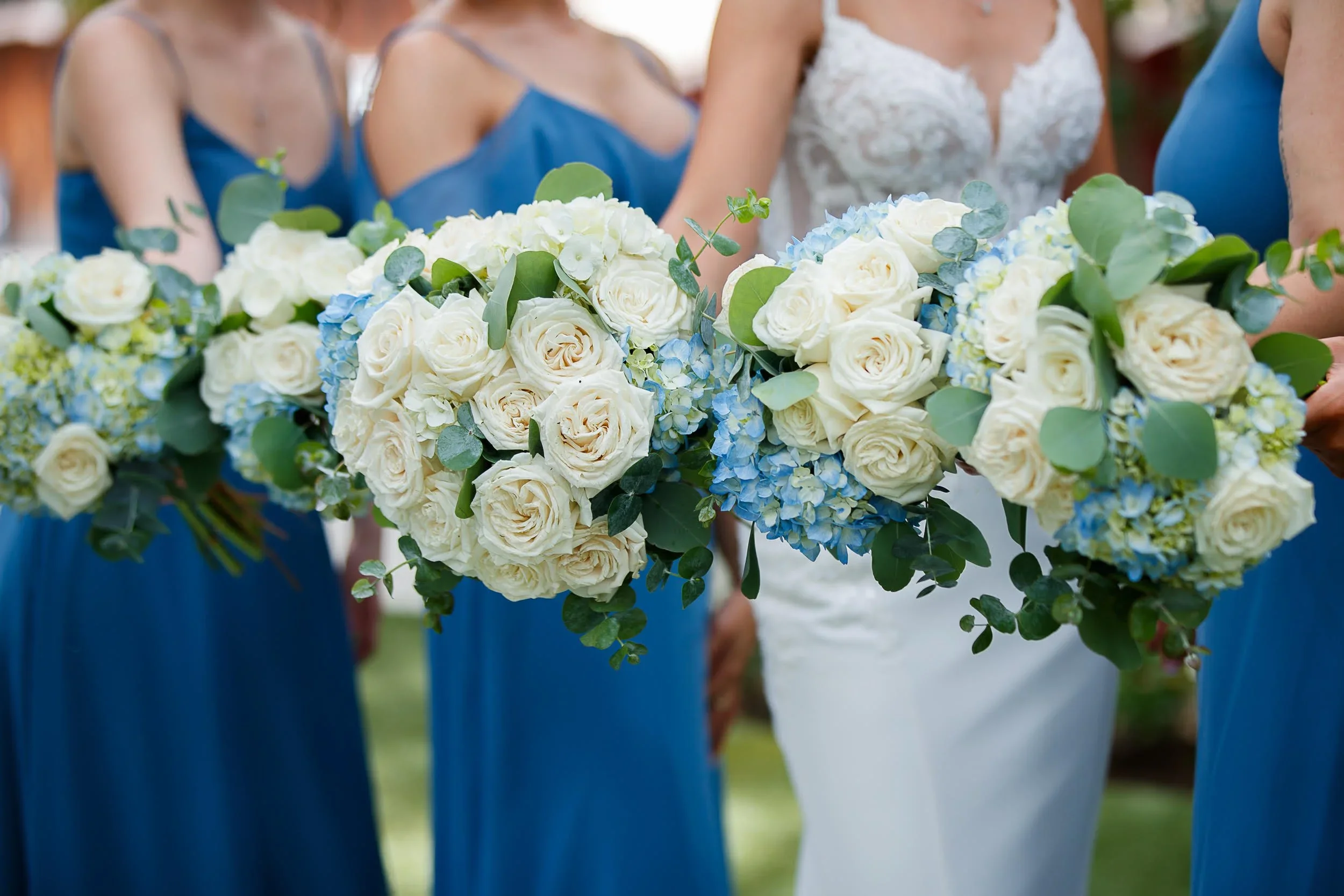 Bridal Party Bouquet (compact)