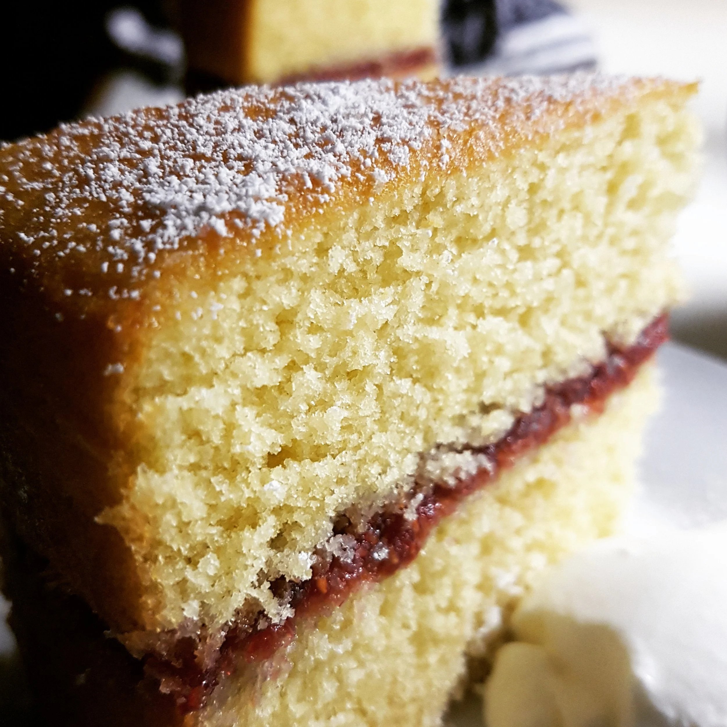 SILVANA'S VICTORIA SPONGE