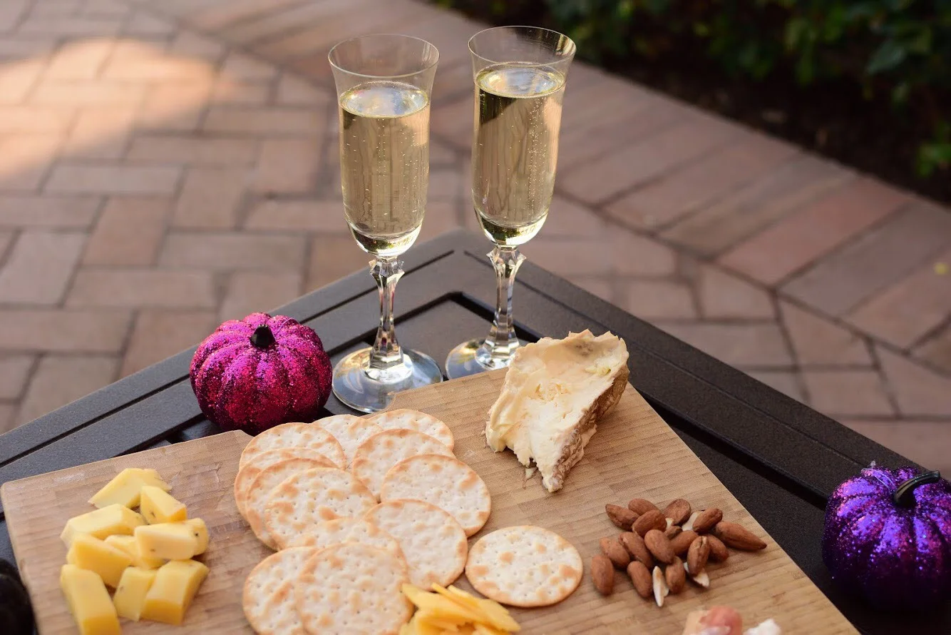 IMG_4571-champagne halloween.jpg
