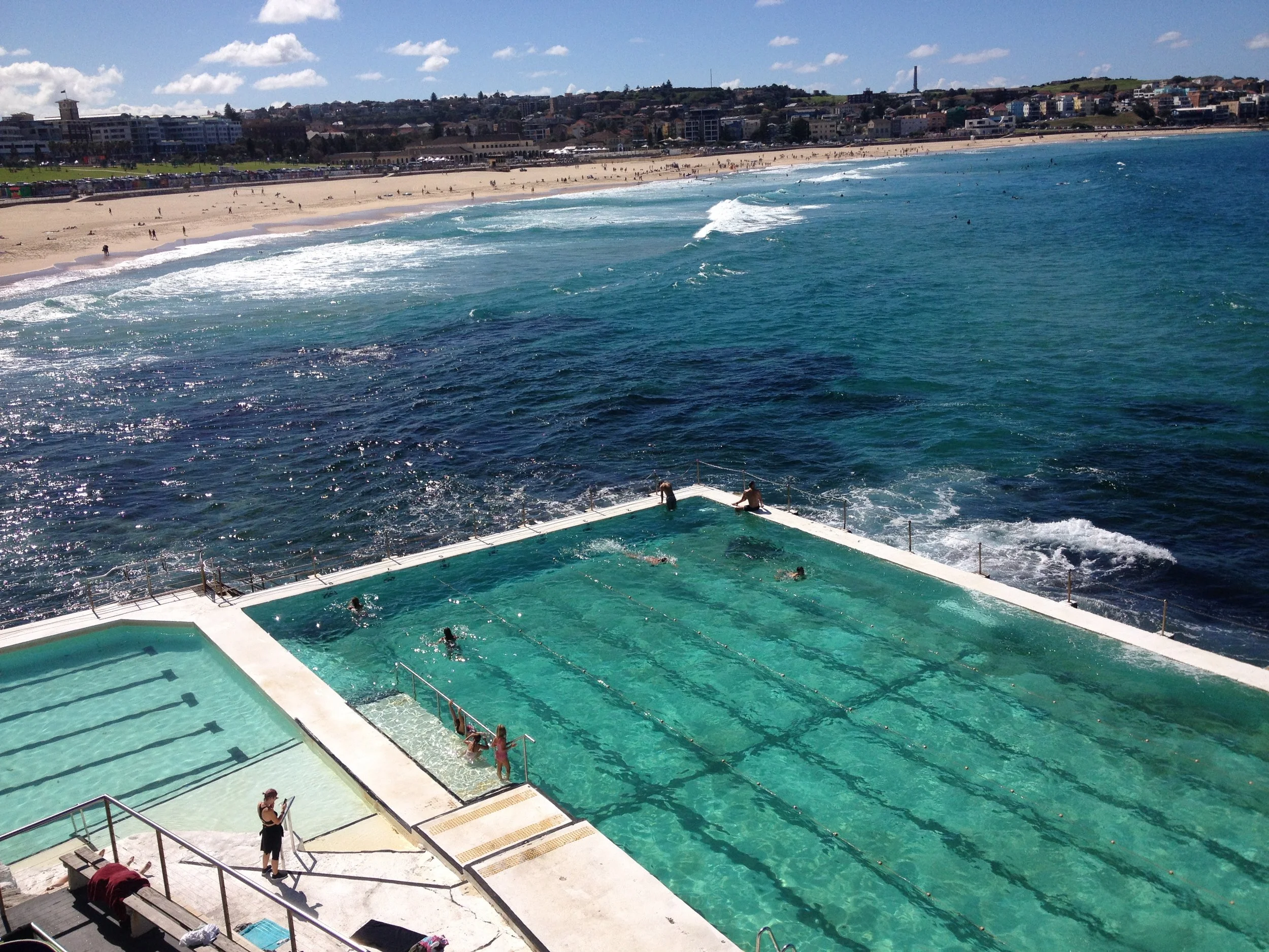 SUMMER IN BONDI