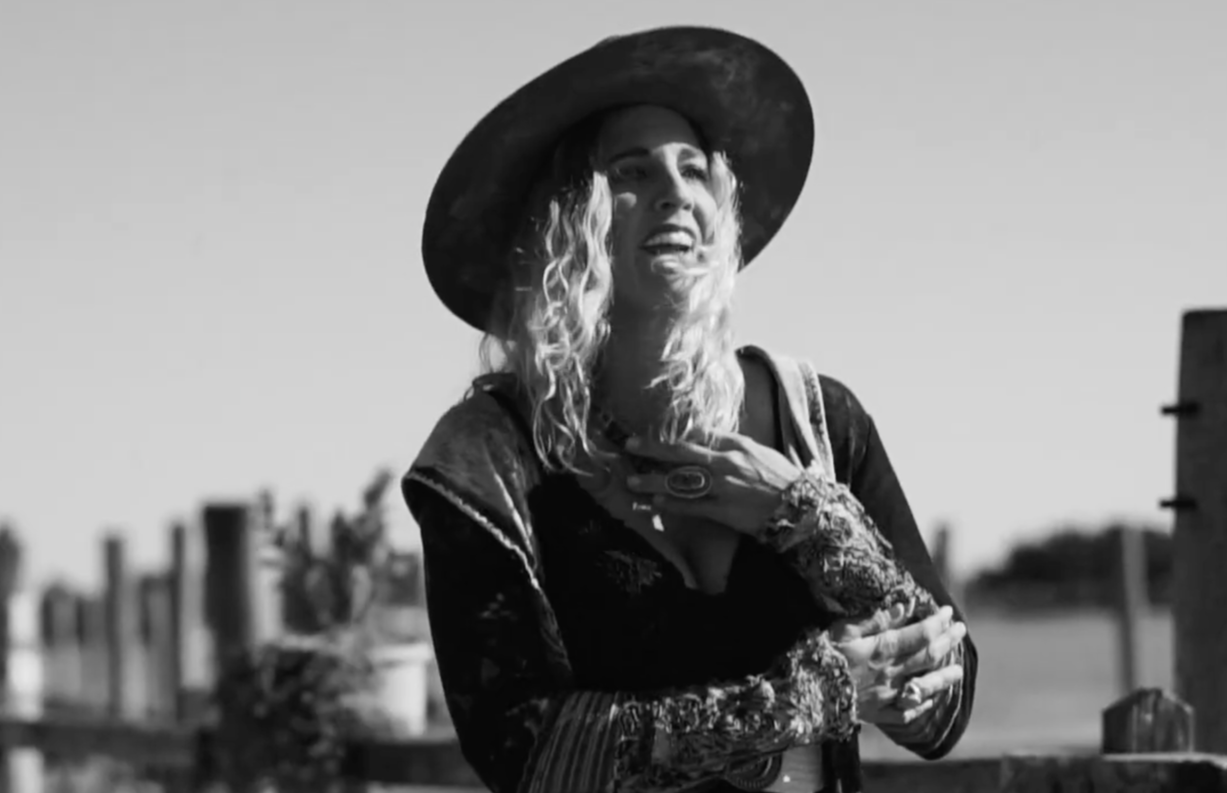 THINGS A SINGER CANNOT LIVE WITHOUT!!! - AMAZON LIST!!!