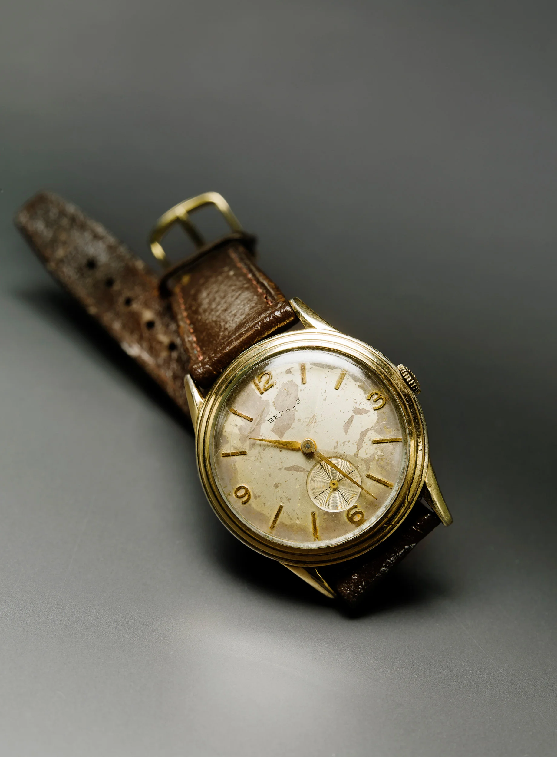 Lee's wristwatch