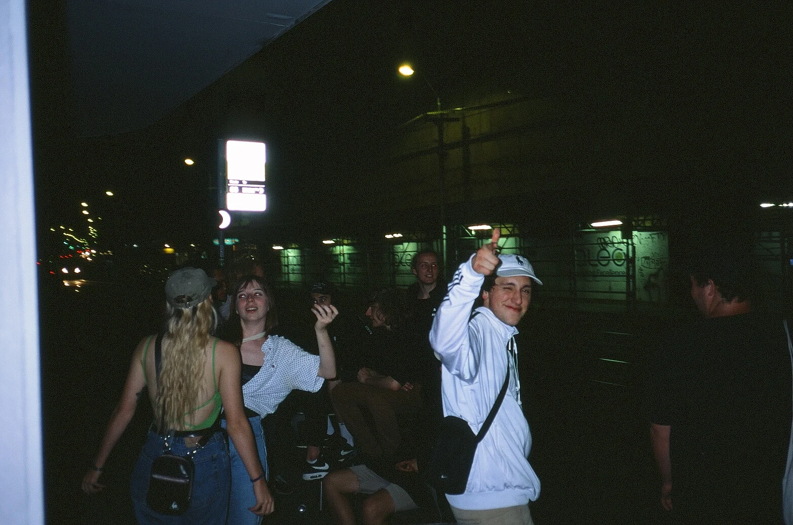 9025034.jpg