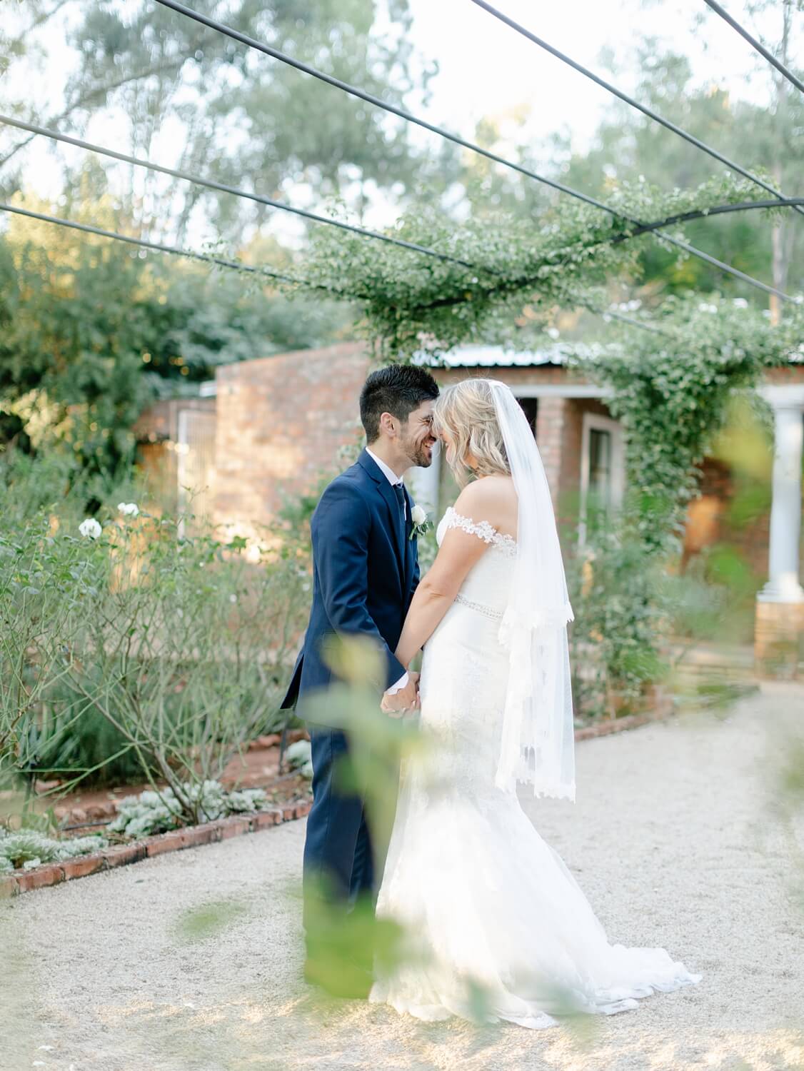 AliciaLandman_LaceOnTimber_Alex&Kendal00090.jpg