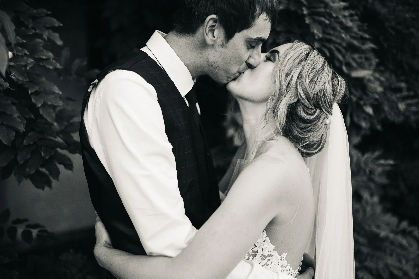 ormesby-hall-wedding-photographer-middlesbrough-teesside-creative-photography-0097.jpg